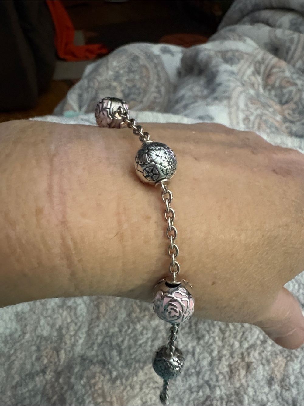 Pandora 5 station bracelet with clips